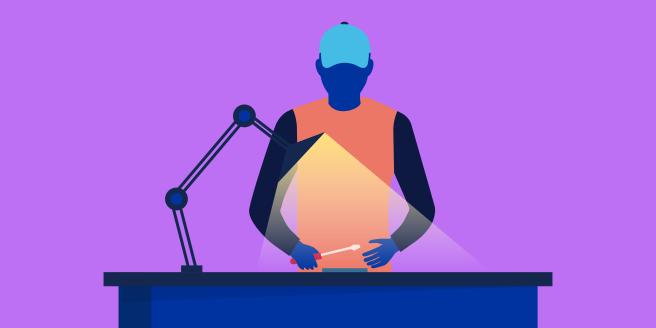 Tekniker, der reparerer en enhed på et reparationscenter